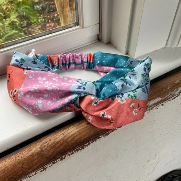 Anthropologie Floral Twist Headband - Picture 2 of 5